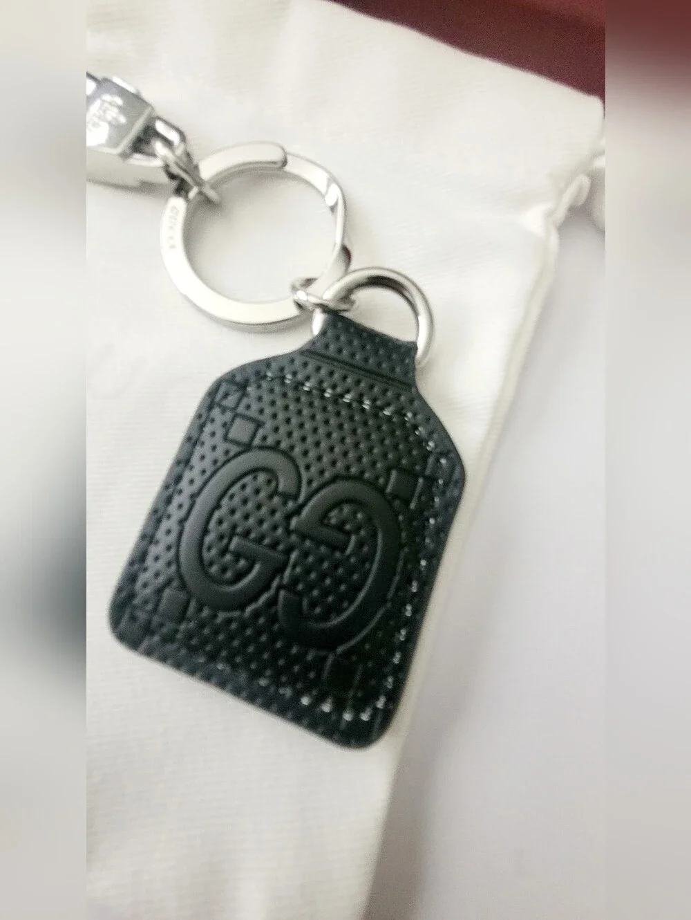 🇮🇹Gucci Black Leather🖤 Tag Keyring with Silver-Tone Hardware✨️